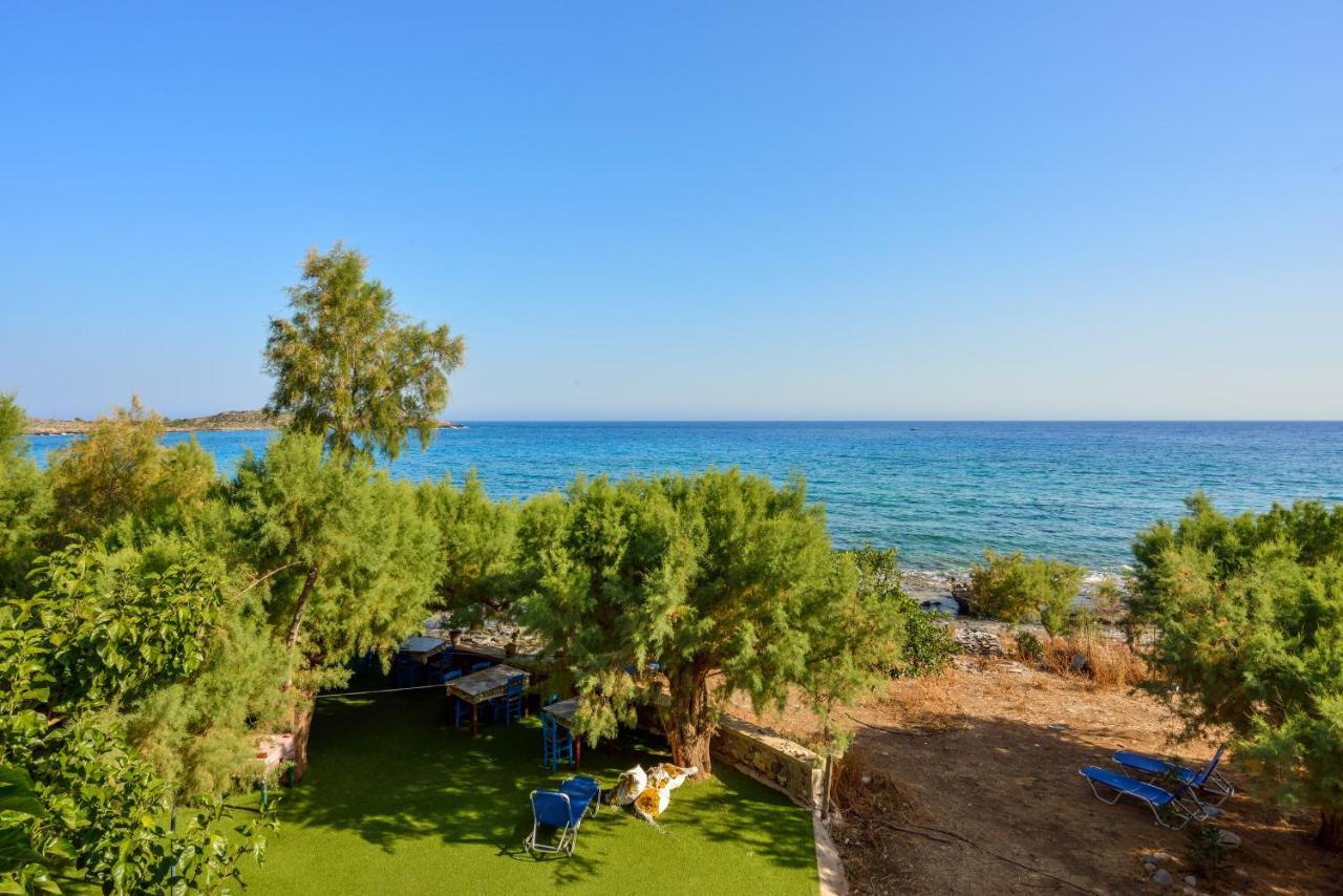 Taverna Akrogiali Loutro Esterno foto