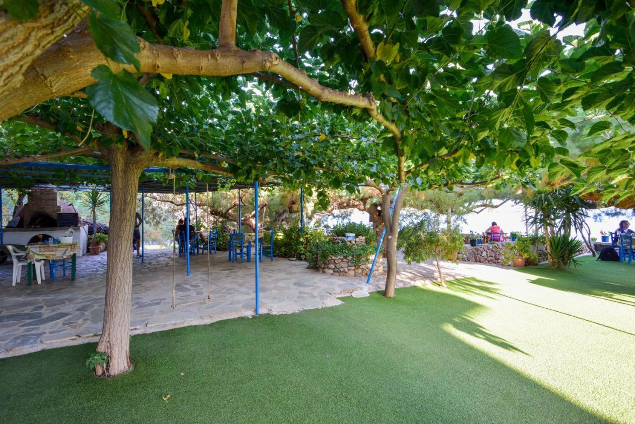 Taverna Akrogiali Loutro Esterno foto