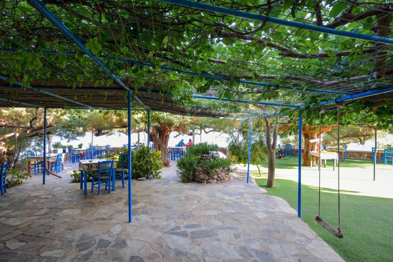 Taverna Akrogiali Loutro Esterno foto