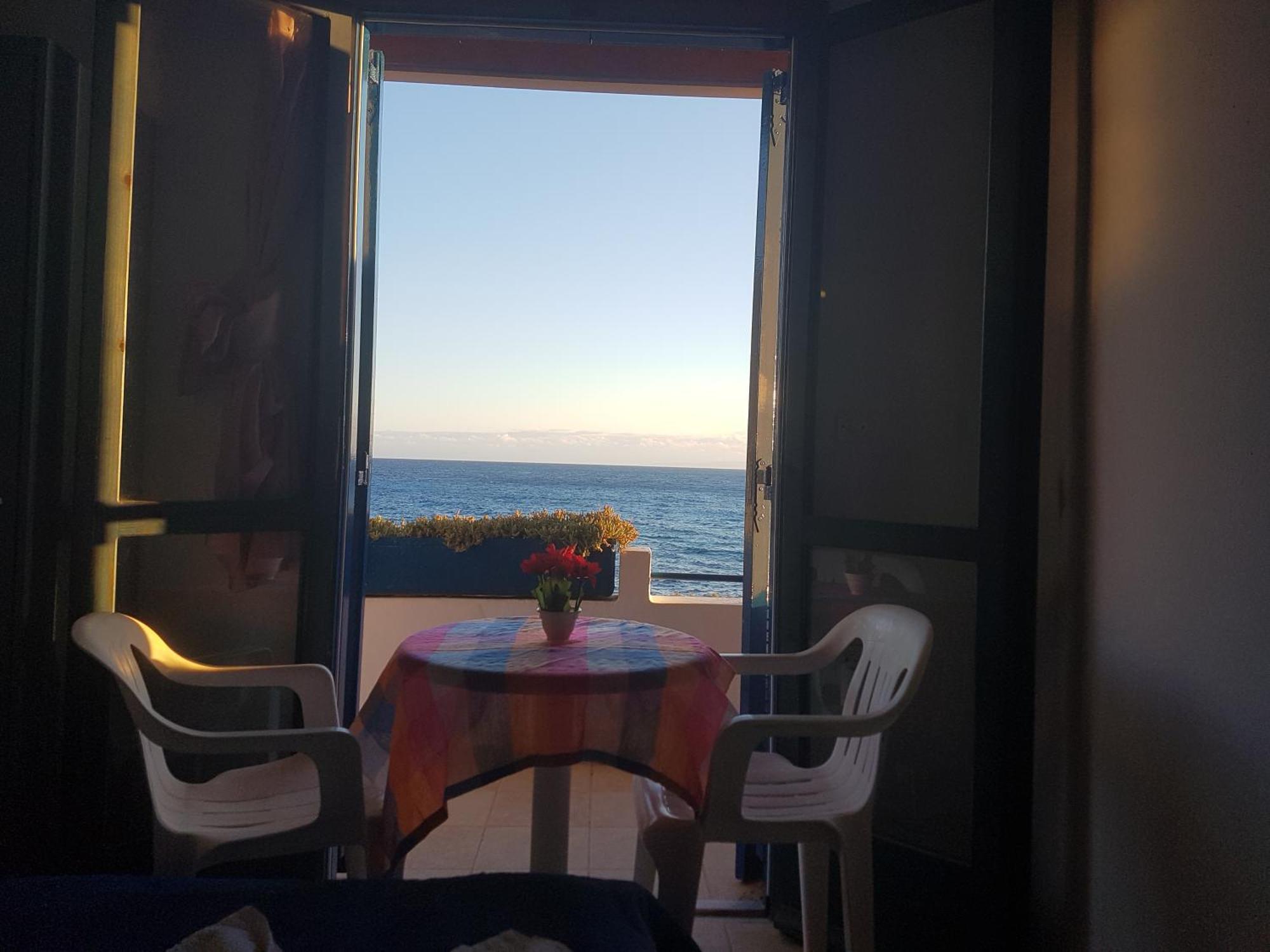 Taverna Akrogiali Loutro Esterno foto