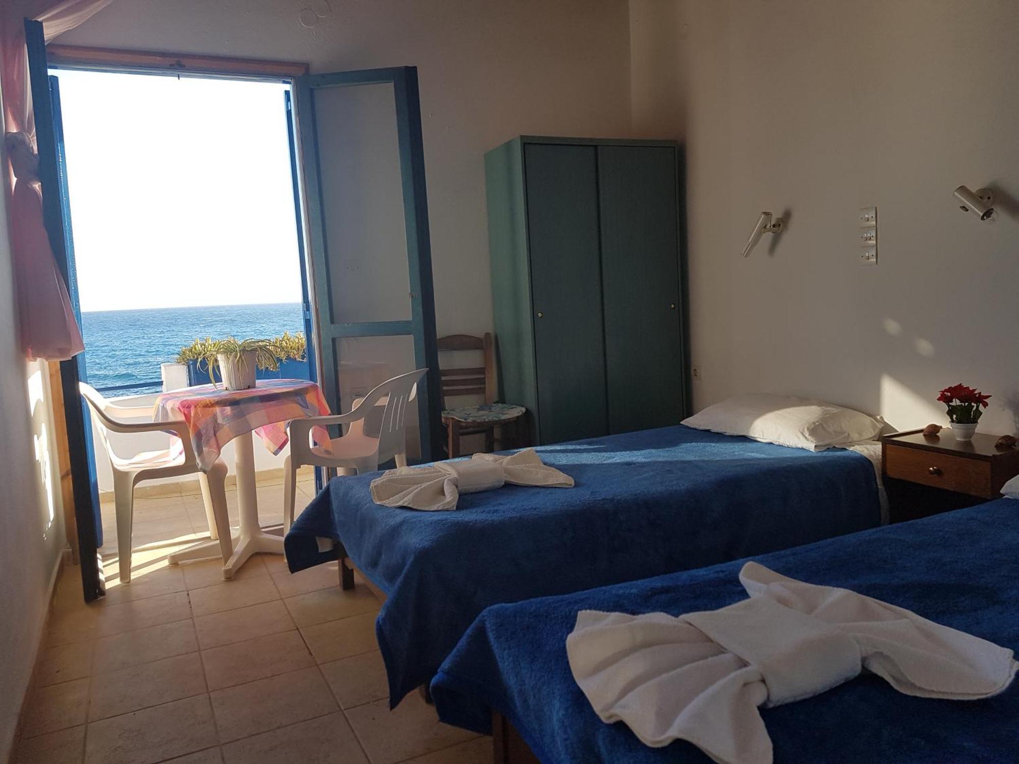 Taverna Akrogiali Loutro Esterno foto