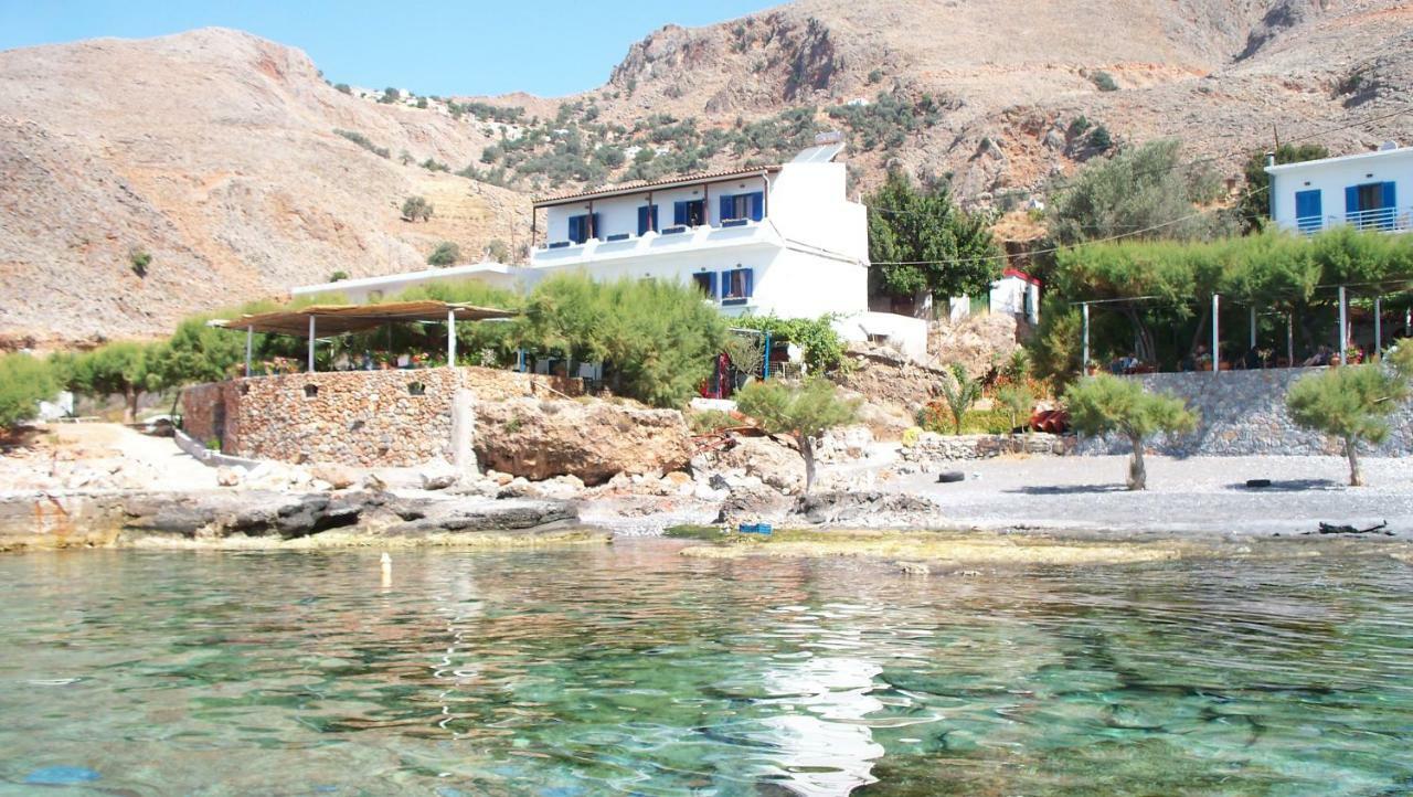 Taverna Akrogiali Loutro Esterno foto